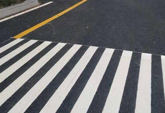 道路劃線，道路標線是怎么畫出來的？