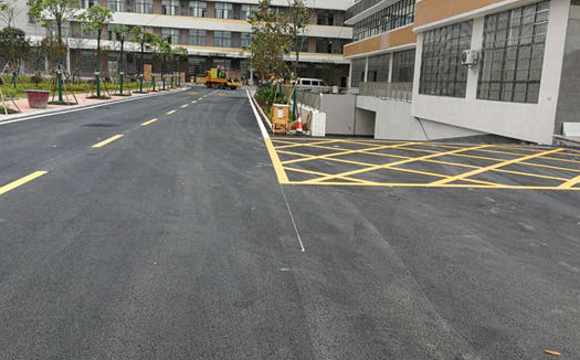 蘇州車位劃線分析，辦公樓出入口地面劃線要求？