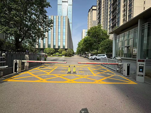 車(chē)位劃線人員需要什么證件？ 確保安全有序停車(chē)的重要保障