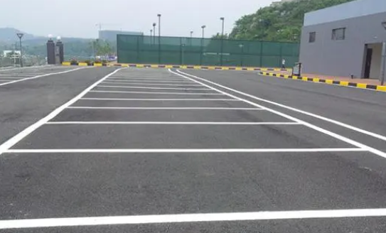 定制化解決方案，蘇州廠區(qū)道路標(biāo)線的首選